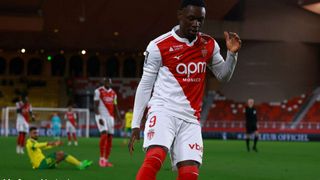 BET365体育深度聚焦：半场战报-5分钟连入3球、阿丁格拉双响，摩纳哥暂3-1南特