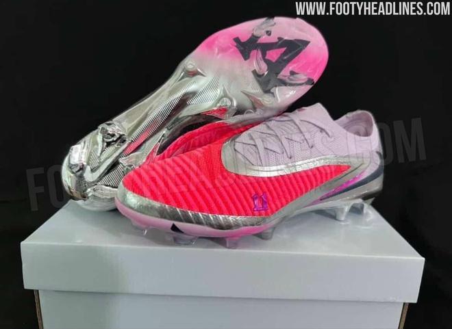 BET365体育深度解析 - 世体｜巴萨女足普特利亚斯将推出签名战靴，定于在2026年发布