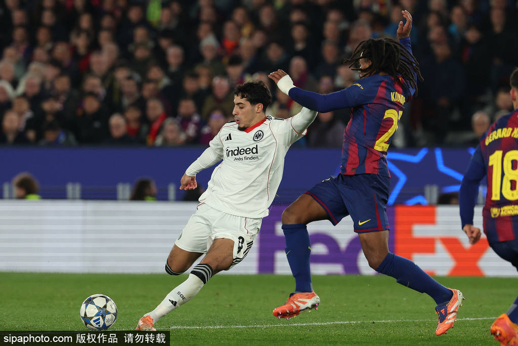 BET365体育热点聚焦:欧冠-孔德3分钟内头球双响 巴萨2-1法兰克福各赛事4连胜